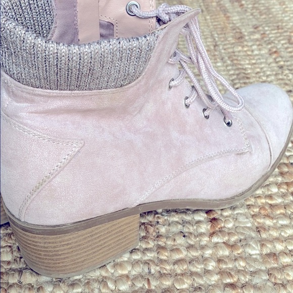 Justice Booties in blush - Picture 5 of 6